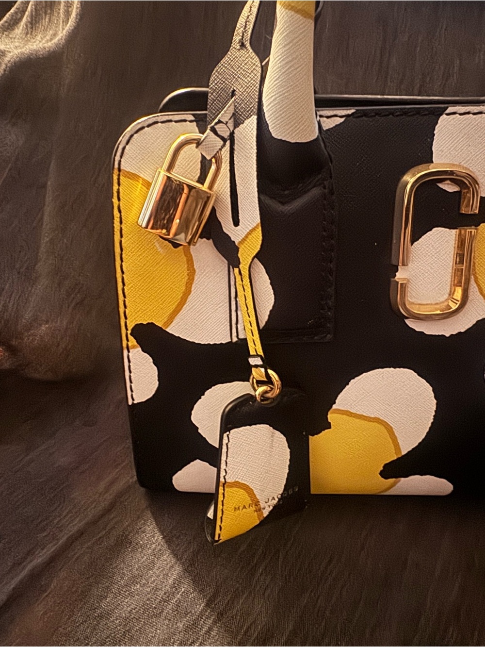 authentic Marc Jacobs Daisy Leather Satchel from 2018 line like-new condition . - Picture 2 of 6